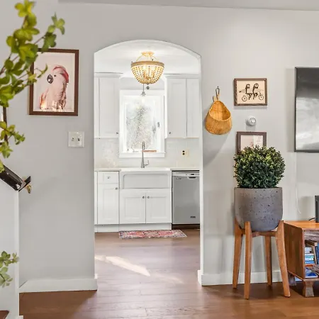 Exquisite Londonderry Home Minutes To 3 Ski Mountains